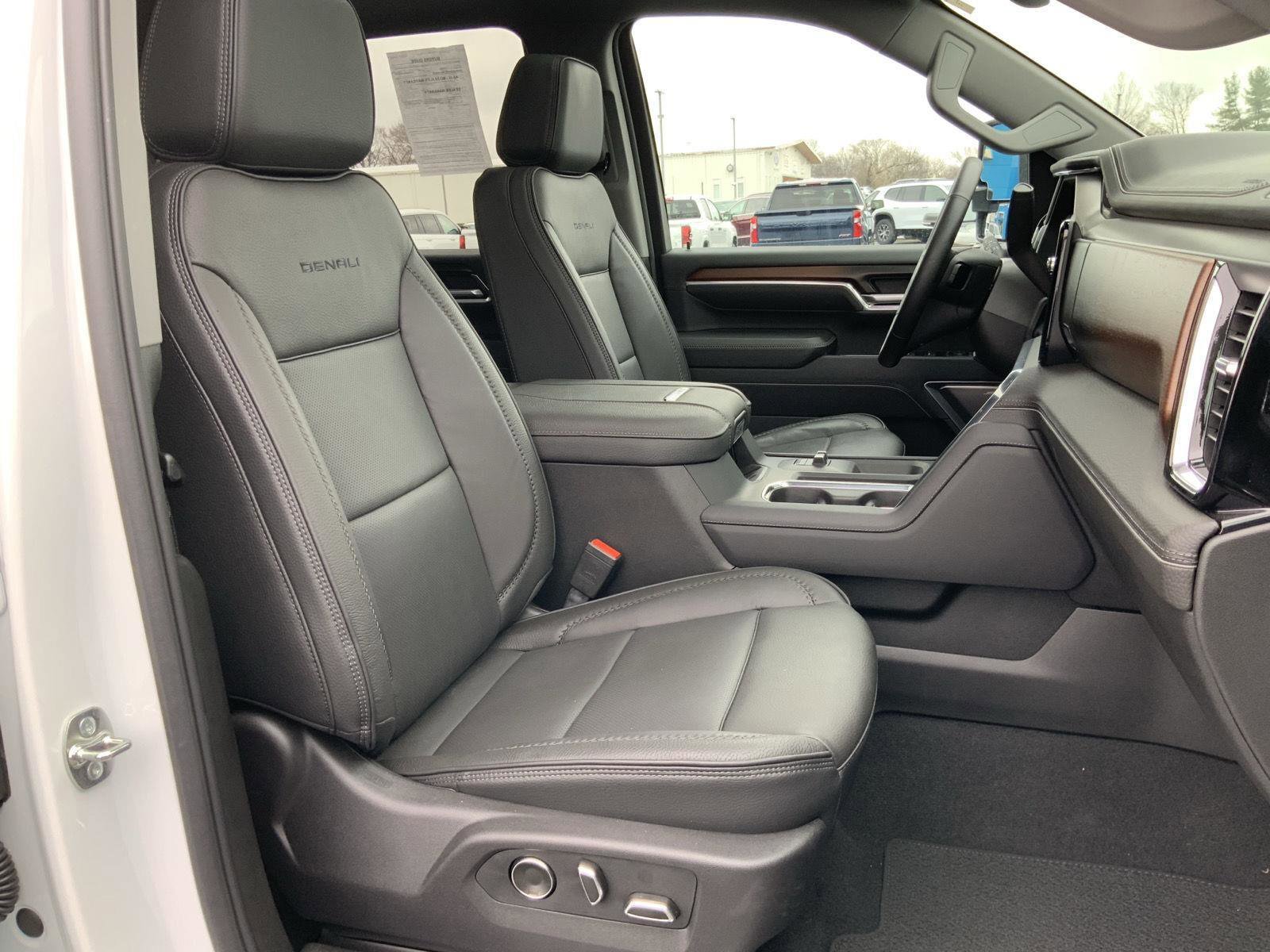 Used 2025 GMC Sierra 2500 Denali image 71