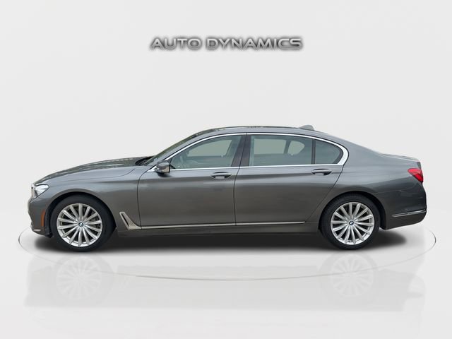 Used 2018 BMW 740i RWD image 3