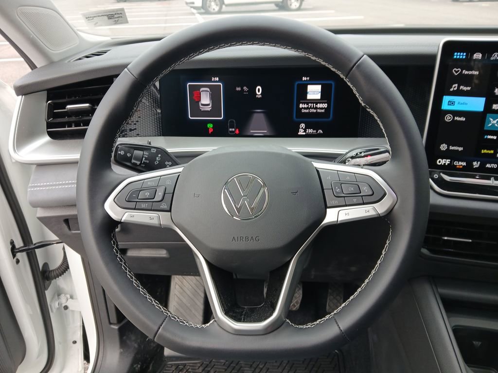 New 2025 Volkswagen Tiguan SE image 14