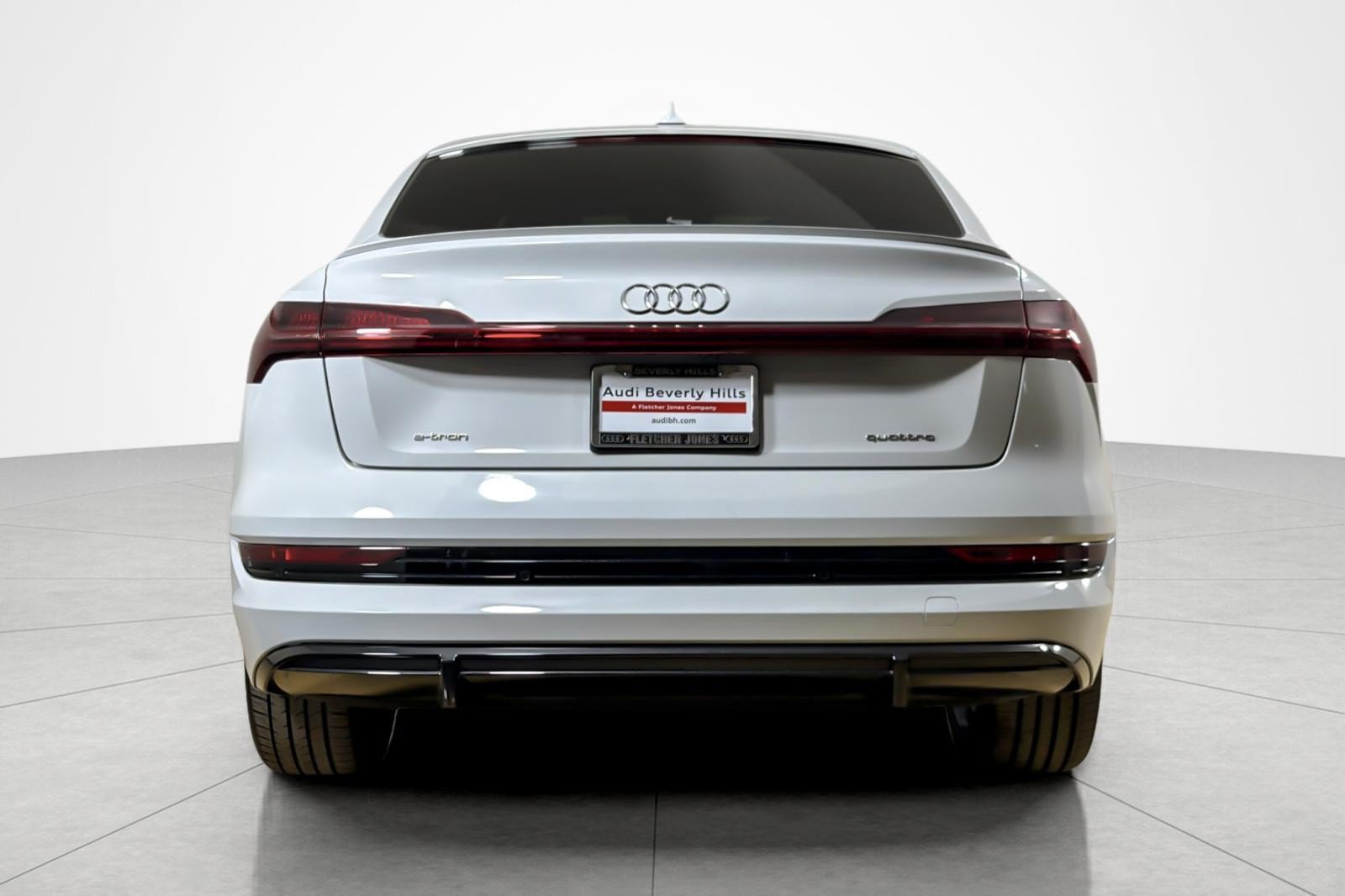 Used 2023 Audi e-tron Prestige w/ Prestige Package AWD/4WD image 4