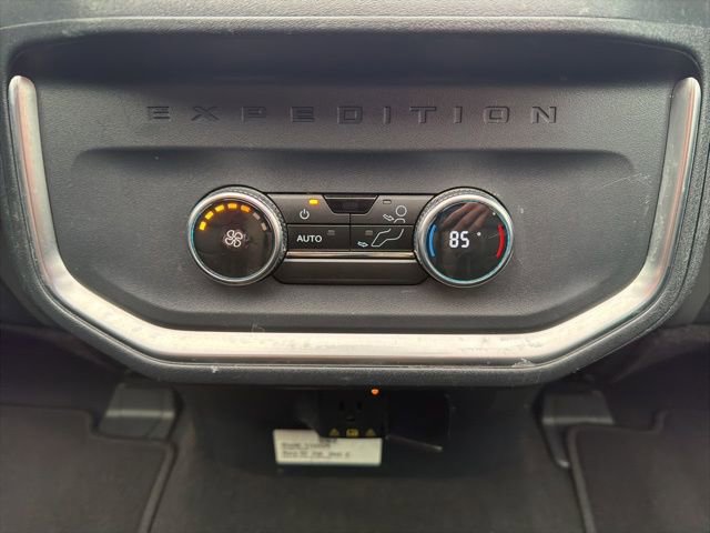 Used 2025 Ford Expedition Active image 21