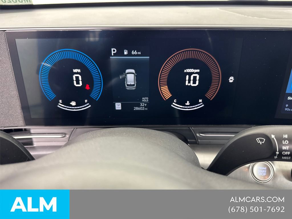 Used 2025 Hyundai Kona SEL image 30