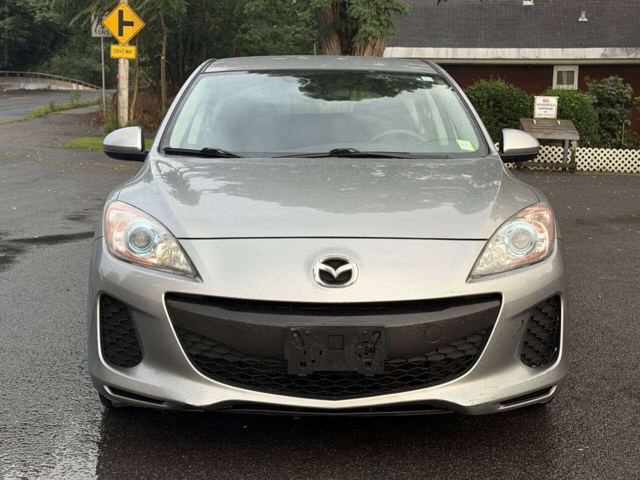 Used 2012 MAZDA MAZDA3 i Touring FWD image 3