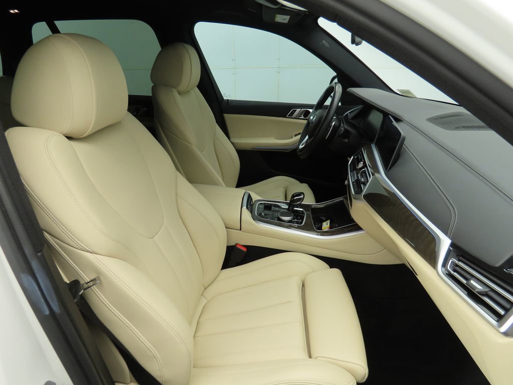 Used 2022 BMW X5 xDrive45e w/ Climate Comfort Package image 19