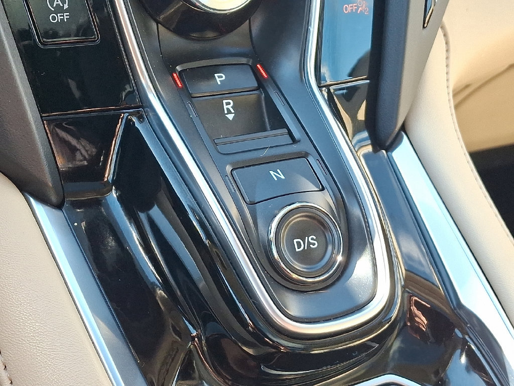 Used 2024 Acura RDX SH-AWD image 16
