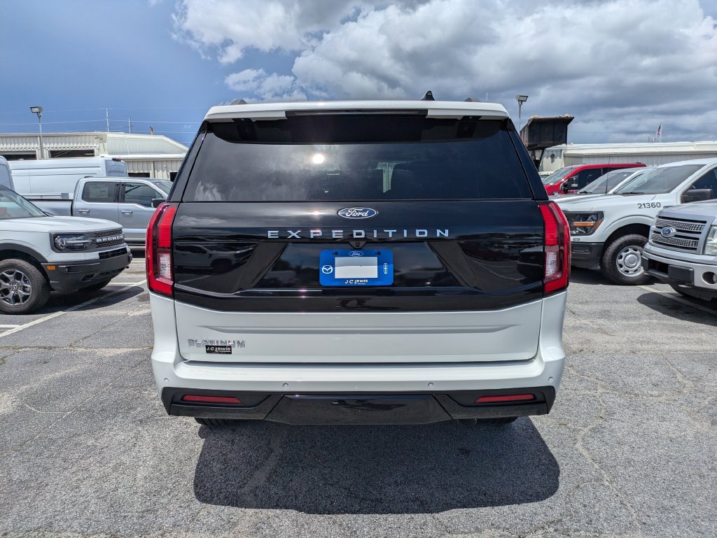 New 2027 Ford Expedition Platinum w/ Driver's Package RWD image 5