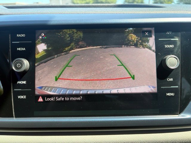 Used 2023 Volkswagen Taos SE w/ Panoramic Sunroof Package FWD image 40