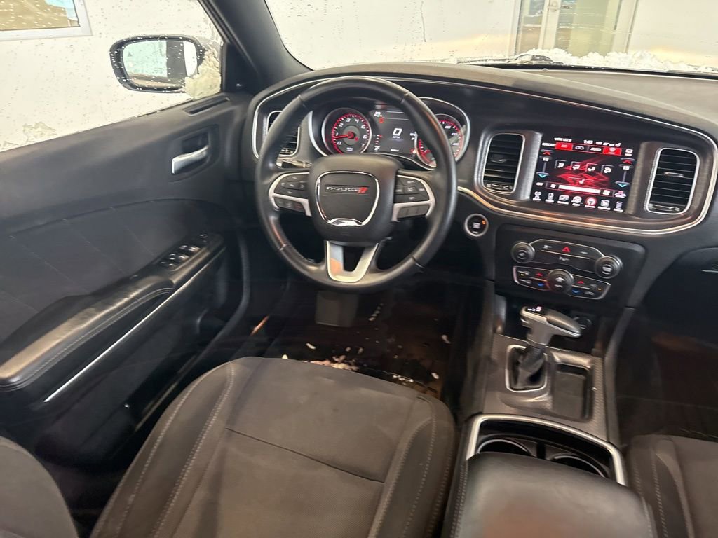Used 2016 Dodge Charger SXT w/ Driver Confidence Group image 11