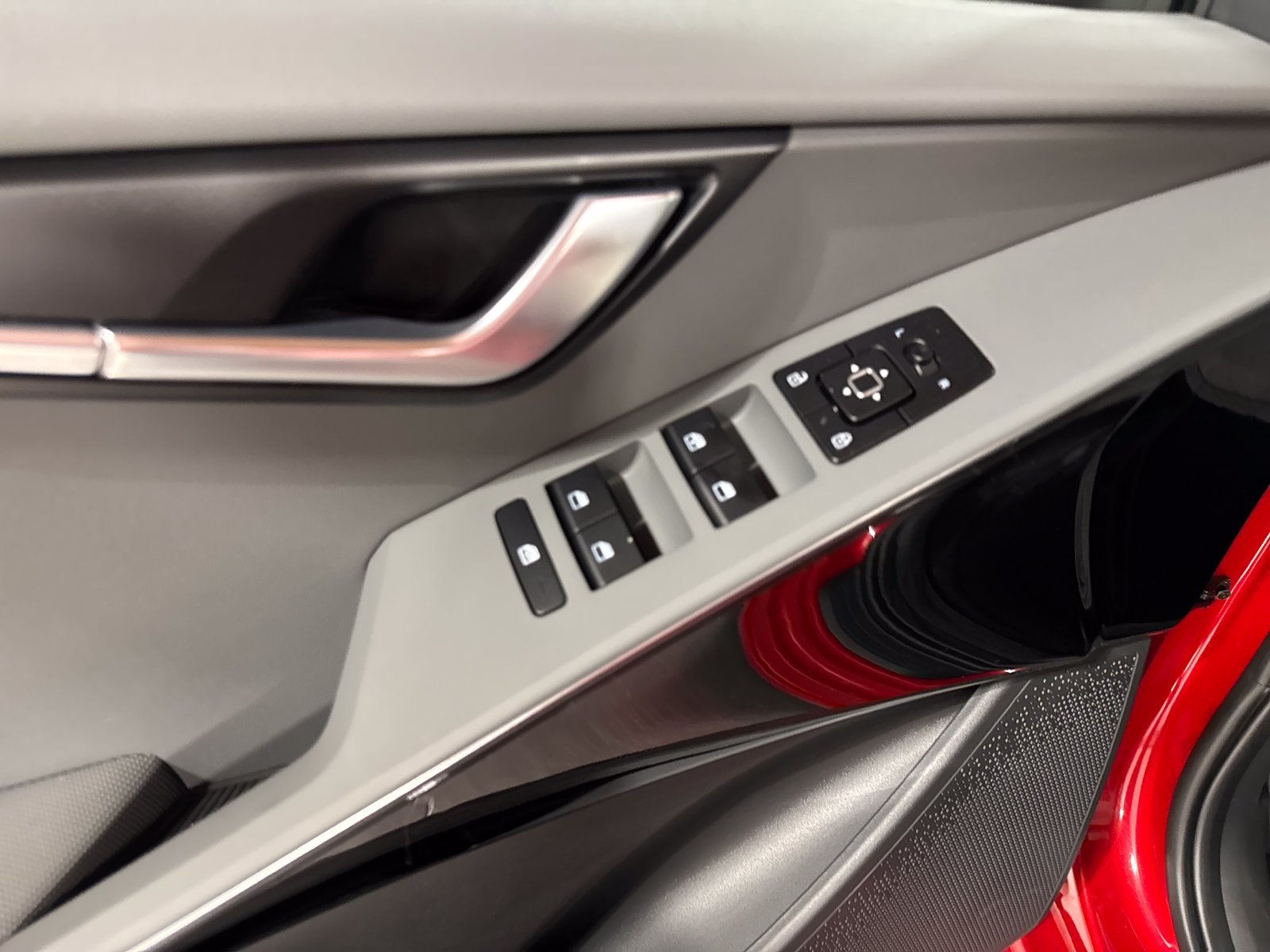 New 2026 Kia Niro FWD image 12