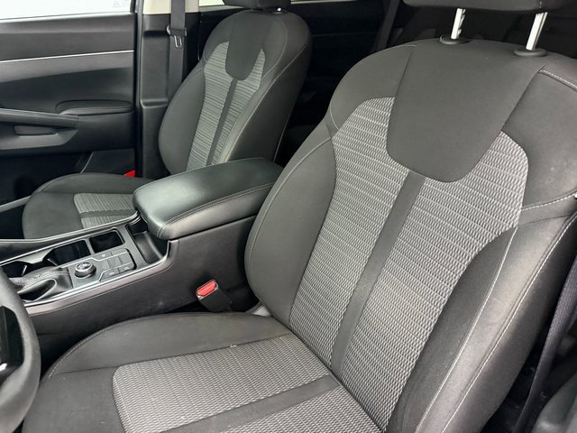 Used 2022 Kia Sorento LX image 8
