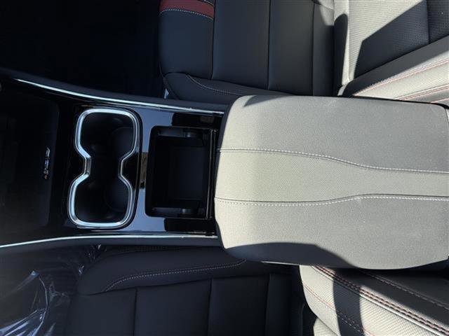 New 2026 Chevrolet Traverse RS w/ LPO, Floor Liner Package image 24