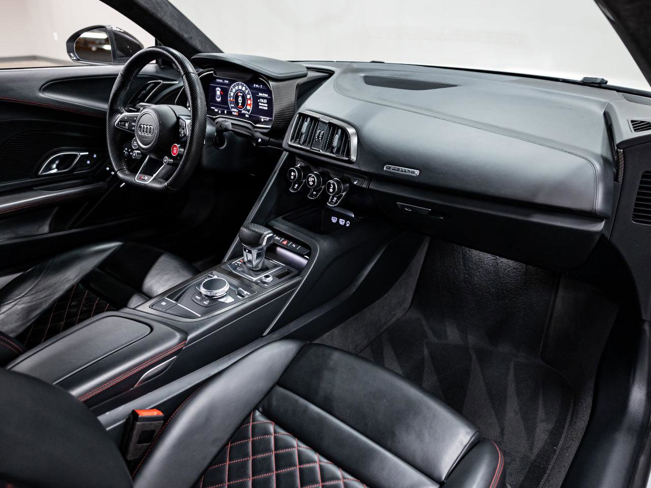 Used 2017 Audi R8 V10 plus image 6