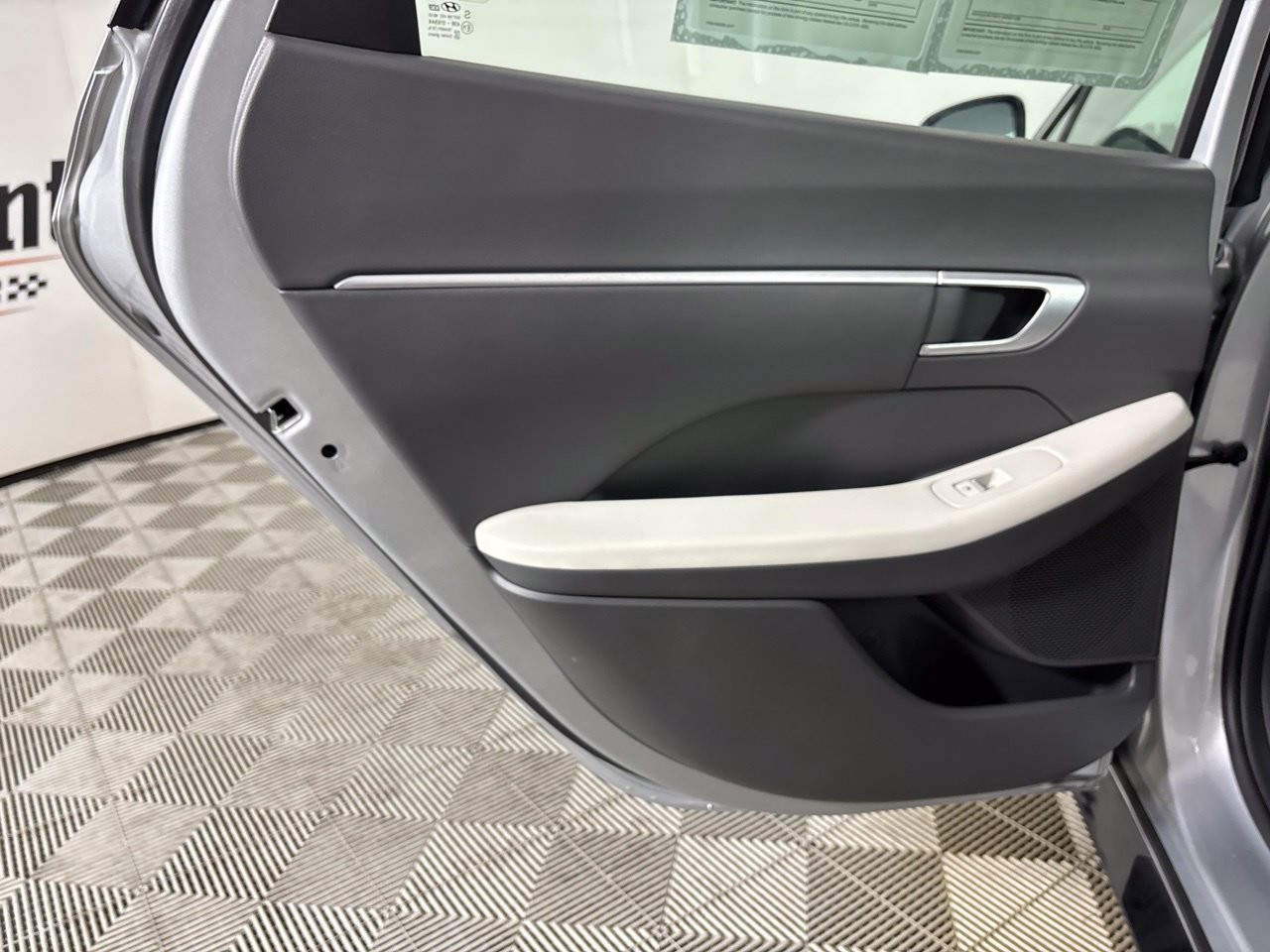 Used 2026 Hyundai Sonata SEL FWD image 23