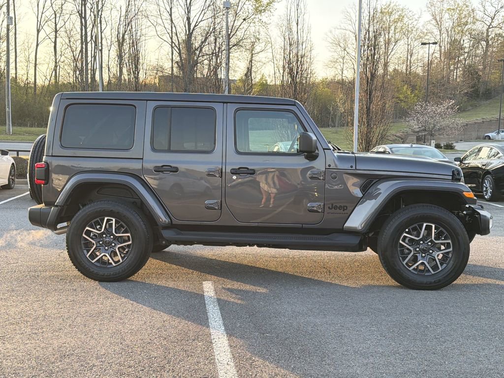 Used 2026 Jeep Wrangler Sahara image 2
