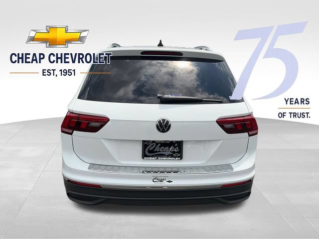 Used 2023 Volkswagen Tiguan SE AWD/4WD image 4