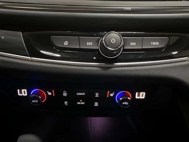 Used 2020 Buick Enclave Essence FWD image 68
