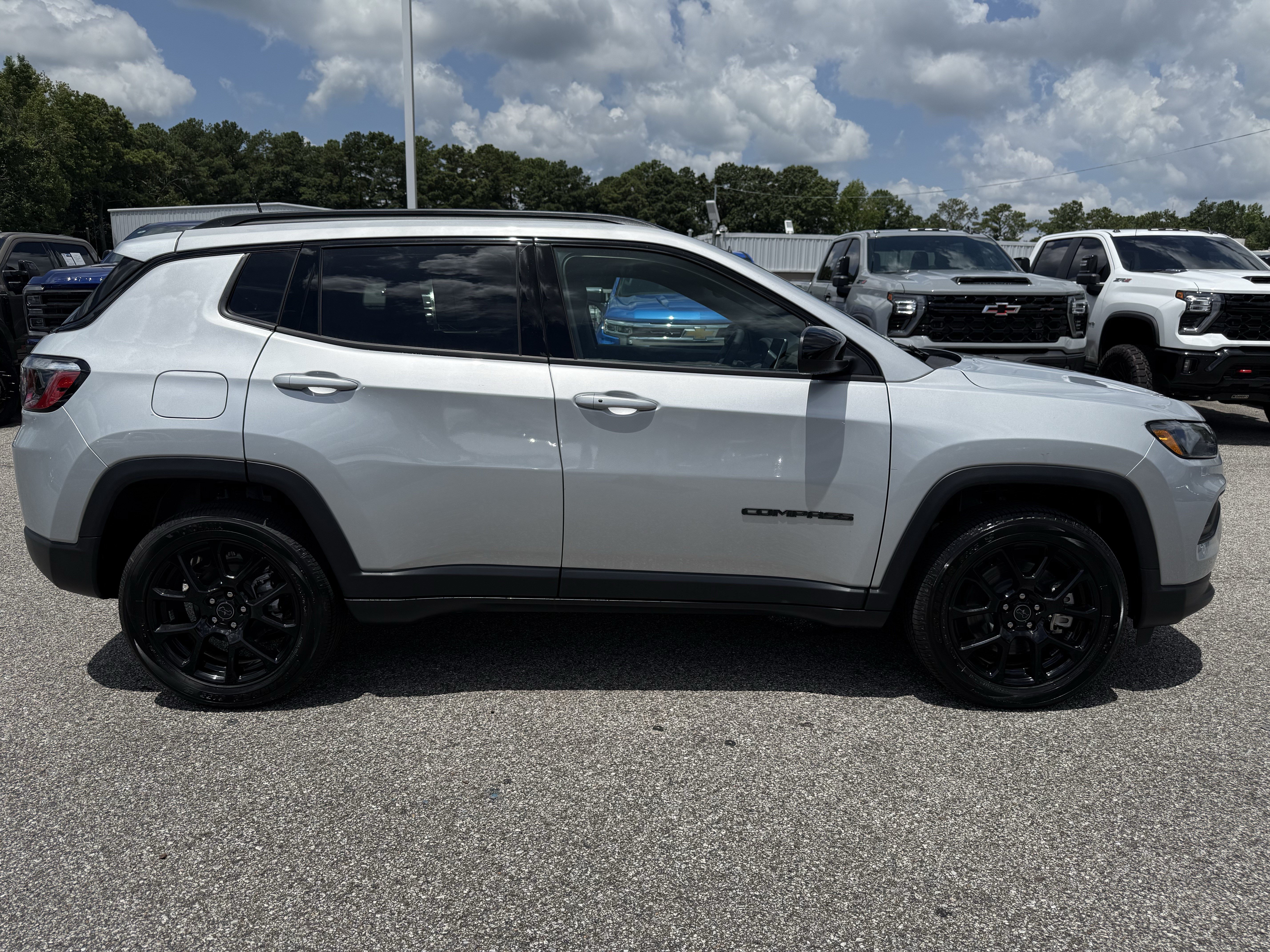 New 2026 Jeep Compass Latitude AWD/4WD image 11