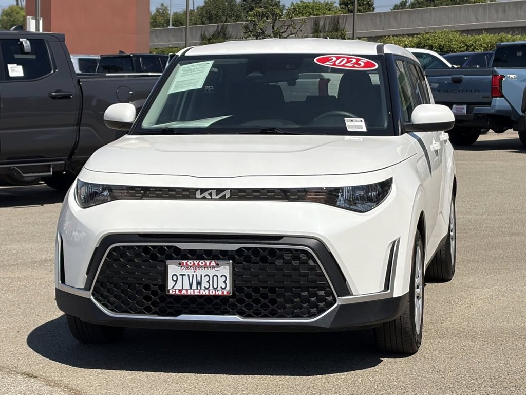 Used 2025 Kia Soul LX FWD image 47
