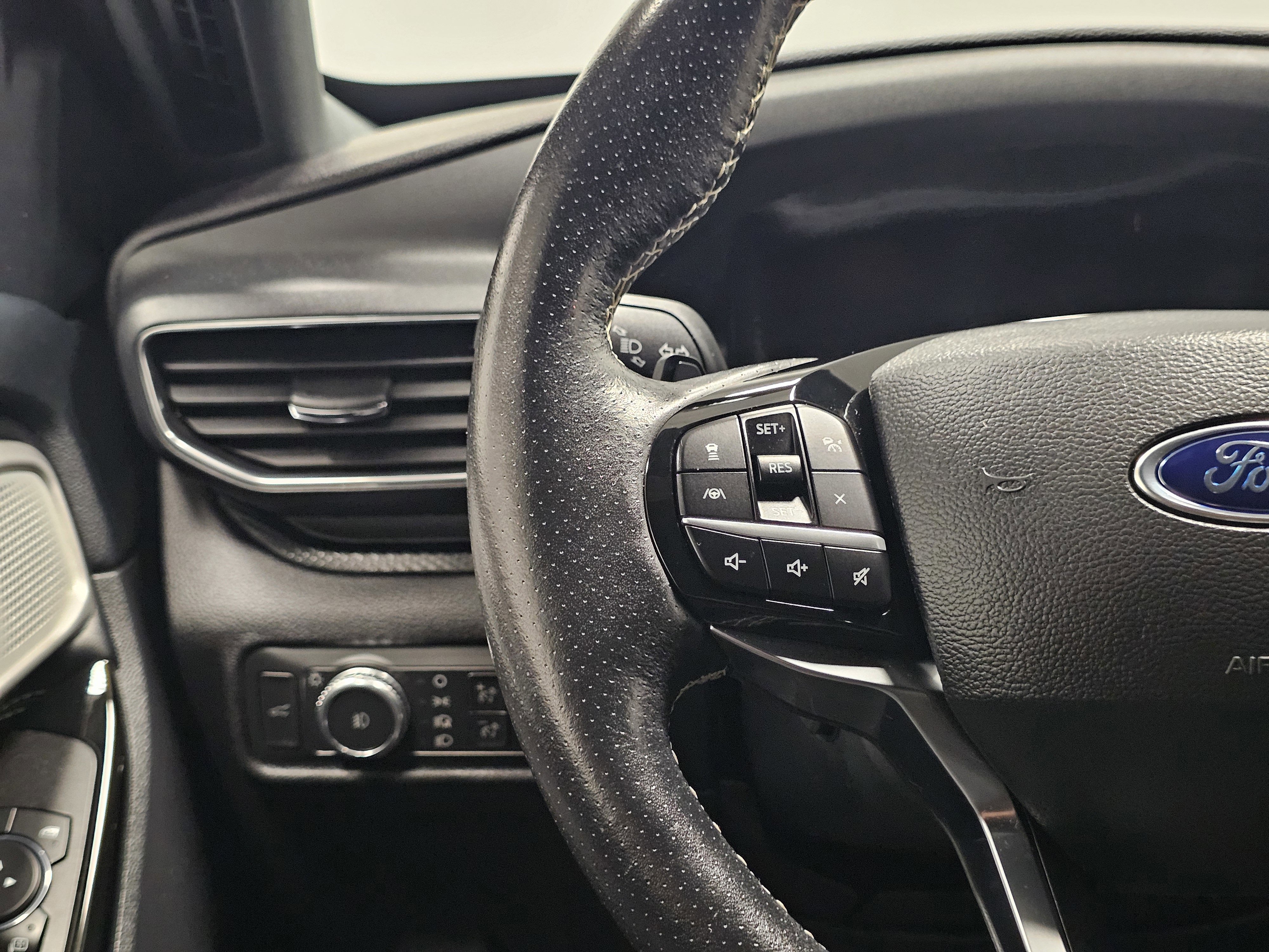 Used 2022 Ford Explorer ST w/ Equipment Group 401A image 24