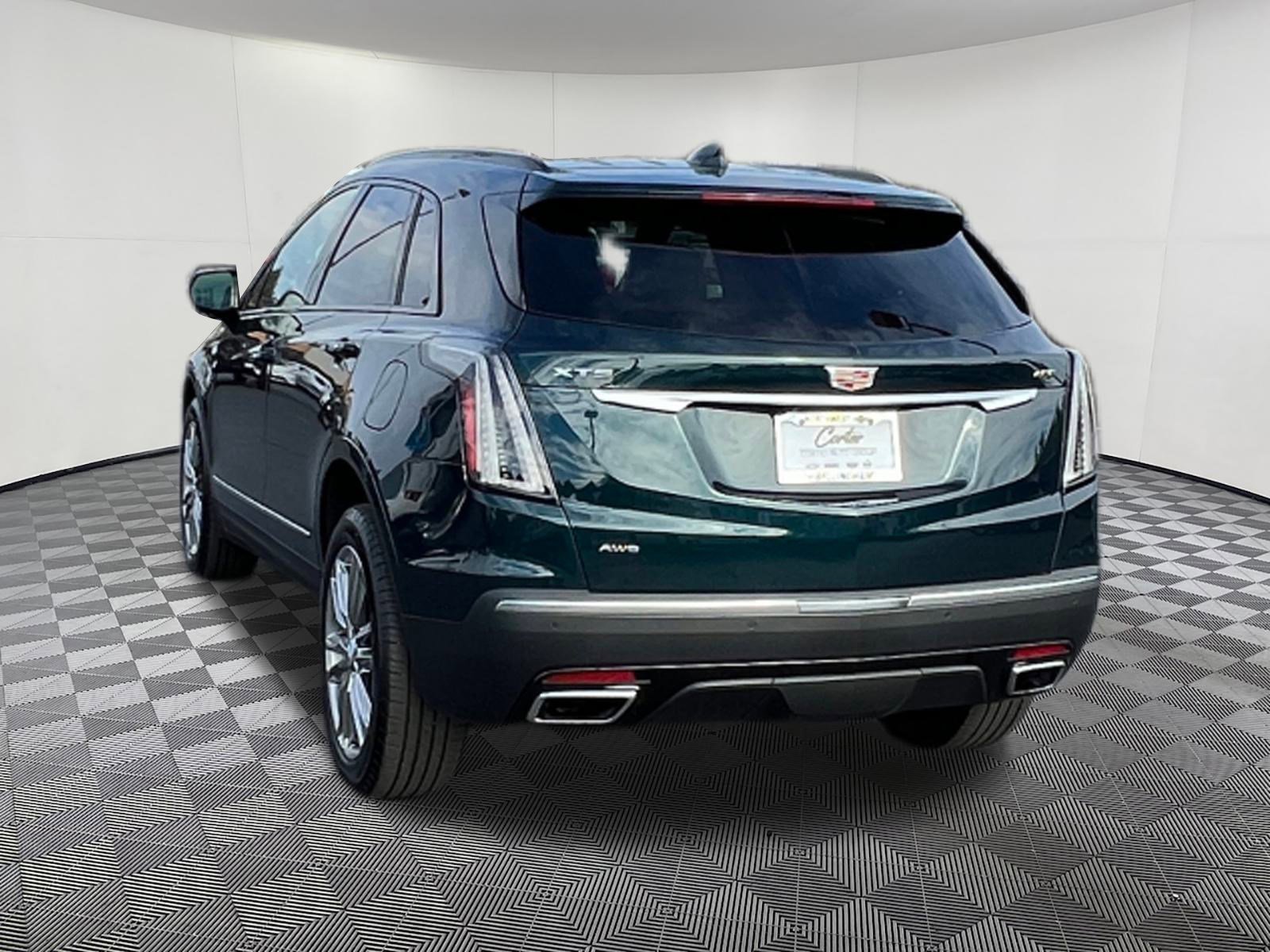 Used 2025 Cadillac XT5 Sportv image 4