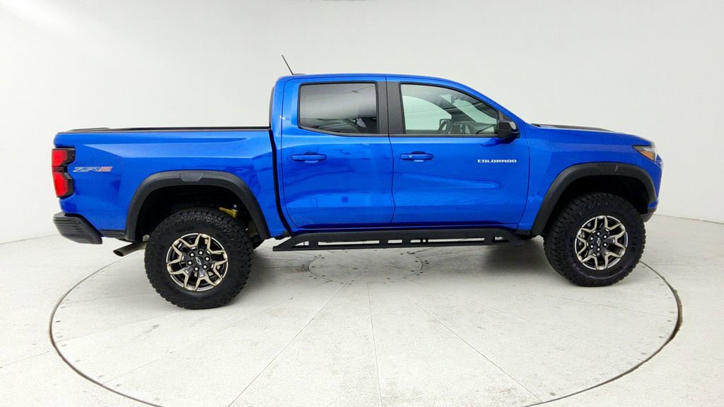 Certified 2024 Chevrolet Colorado ZR2 w/ Technology Package AWD/4WD image 9