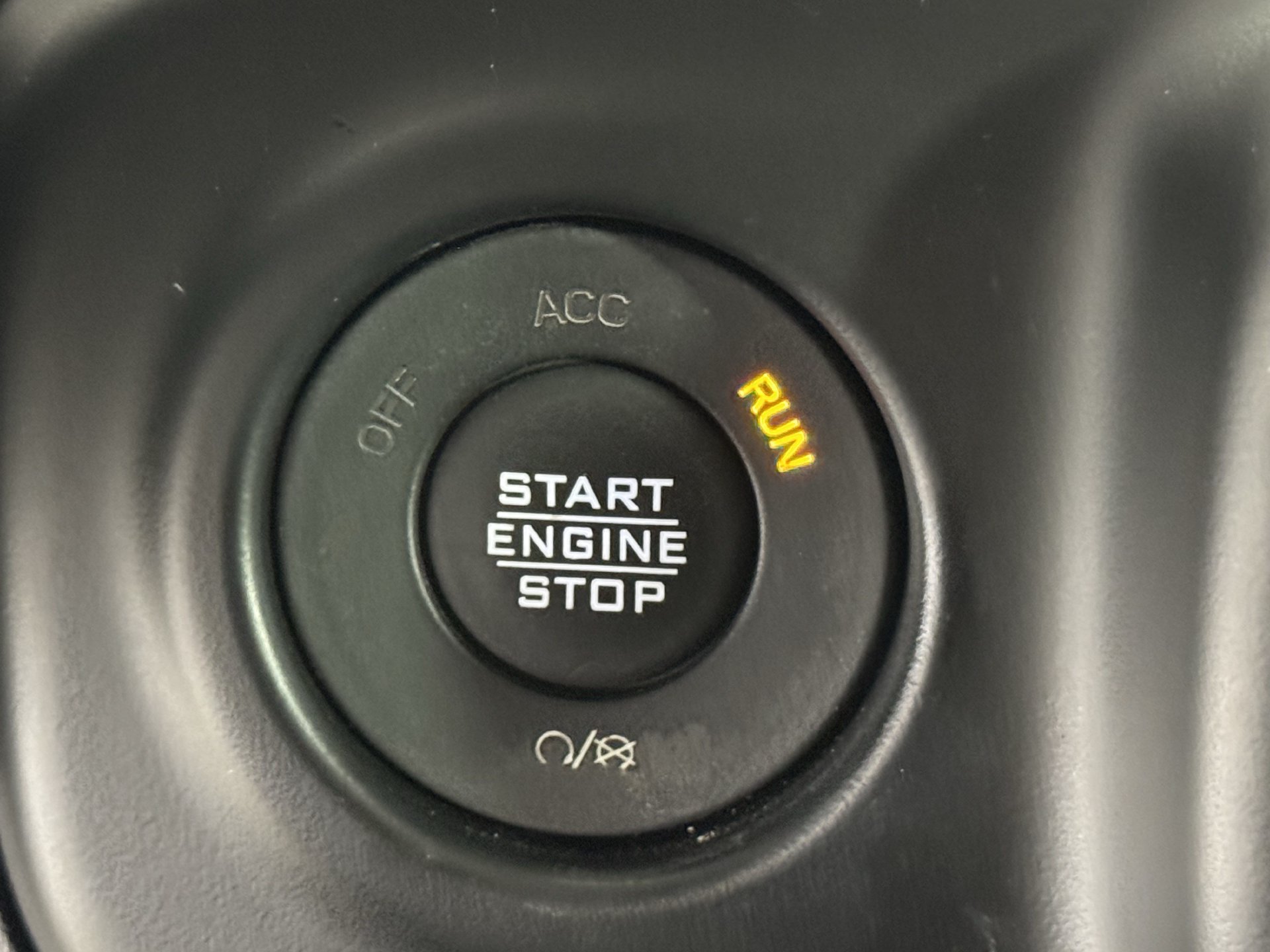 Used 2020 Jeep Wrangler Unlimited Sahara AWD/4WD image 29