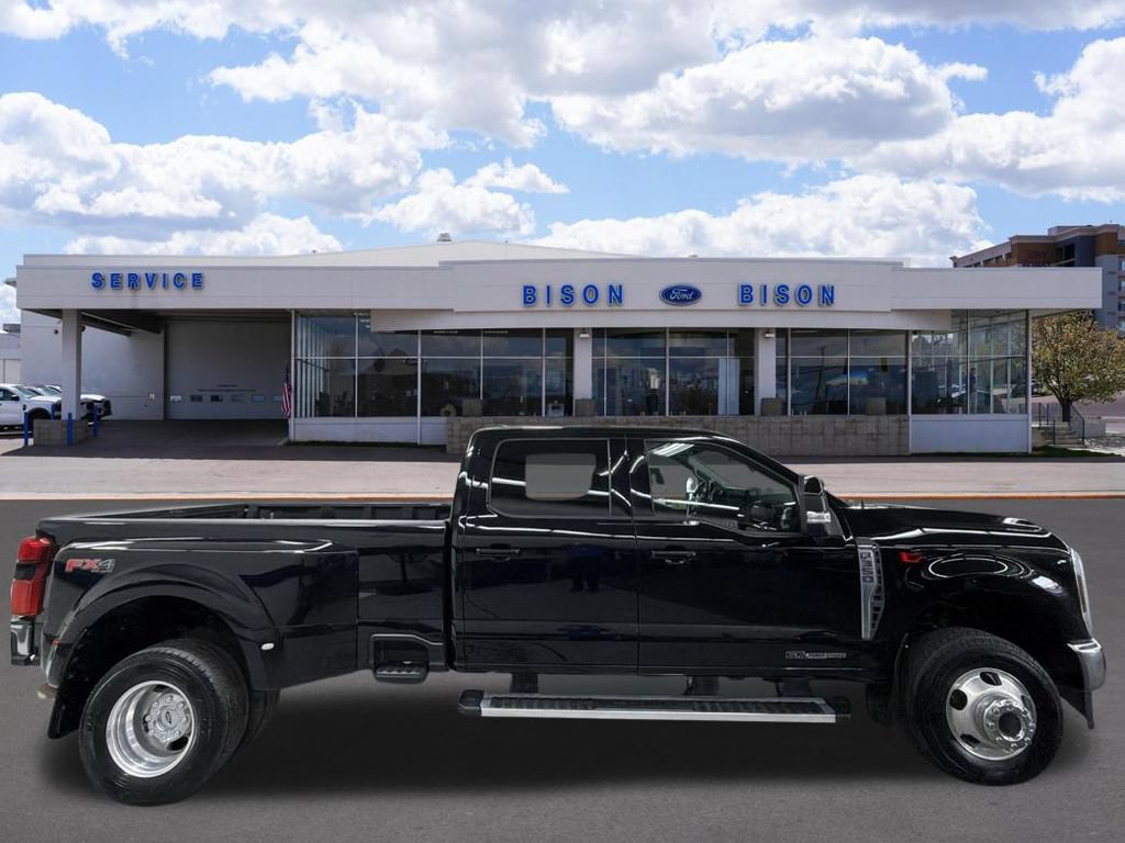Certified 2024 Ford F350 Lariat AWD/4WD image 2