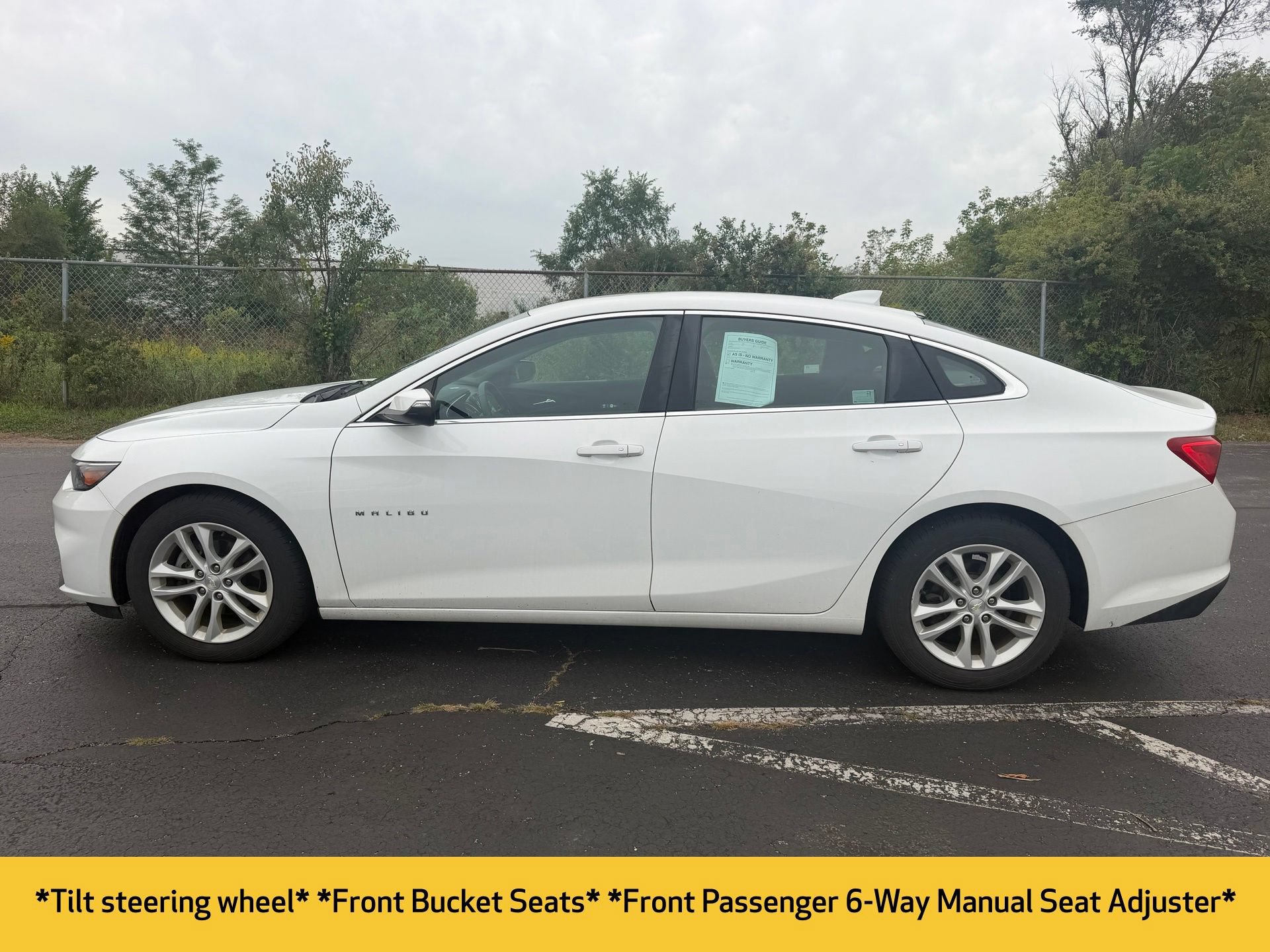 Used 2017 Chevrolet Malibu LT FWD image 11