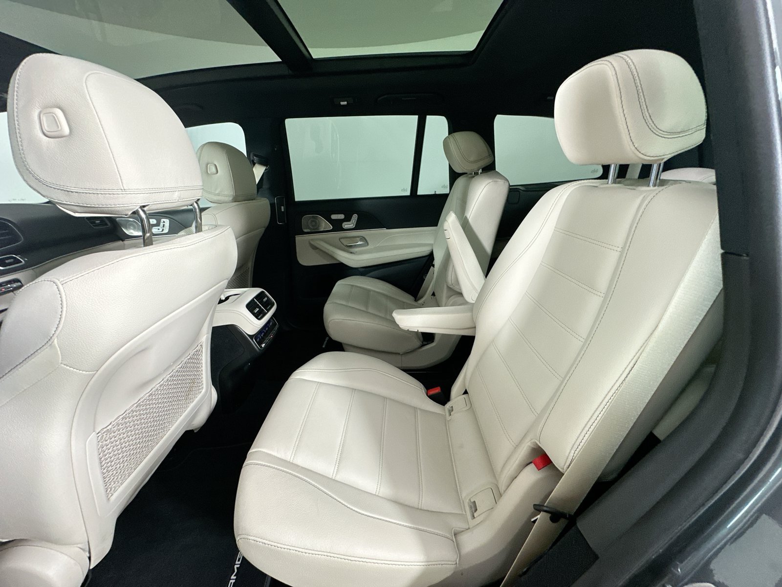 Used 2023 Mercedes-Benz GLS 580 4MATIC image 37