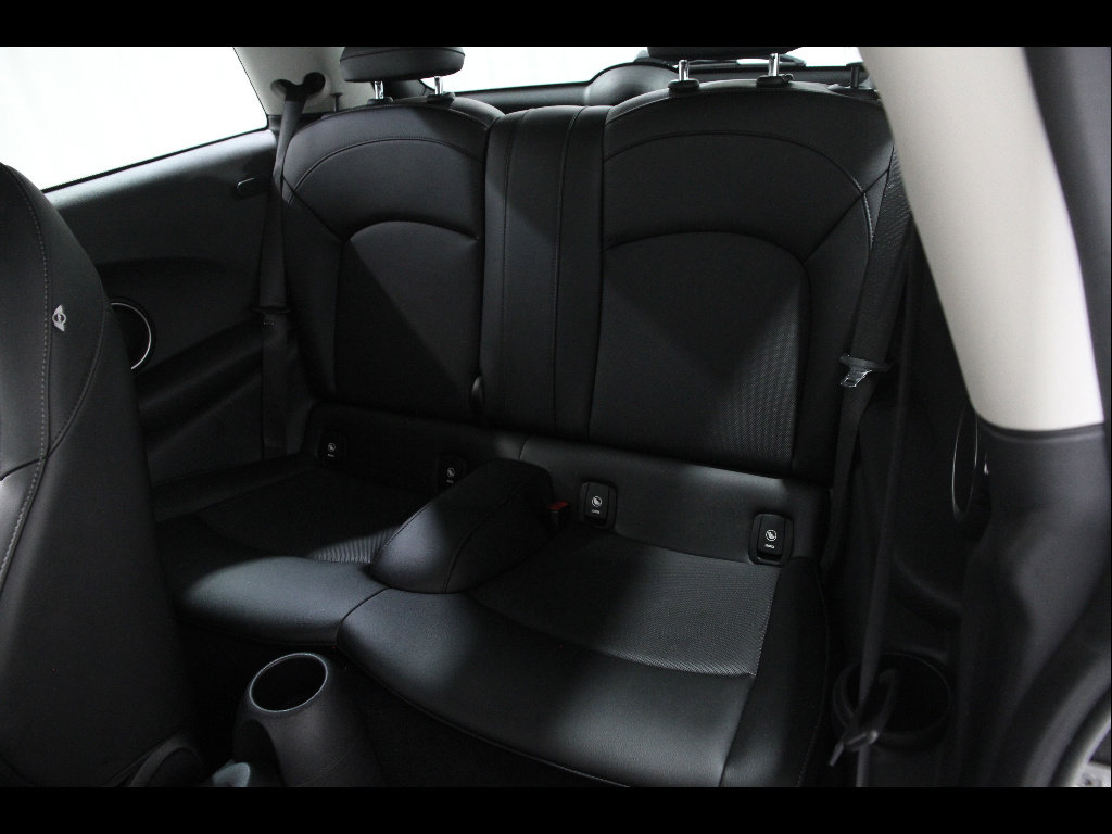 Used 2015 MINI Cooper S image 16