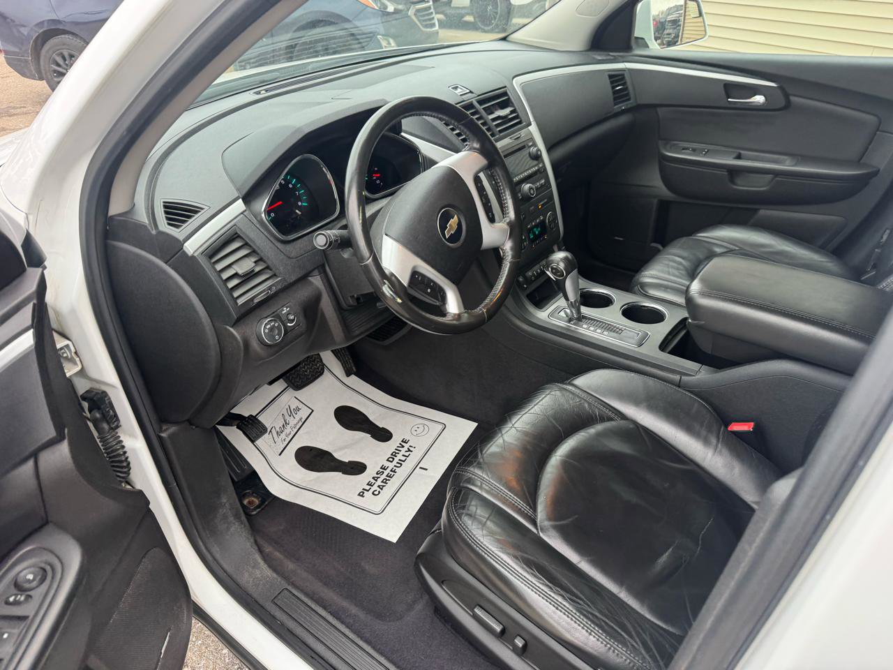 Used 2010 Chevrolet Traverse LT w/ Personal Connectivity Package FWD image 11