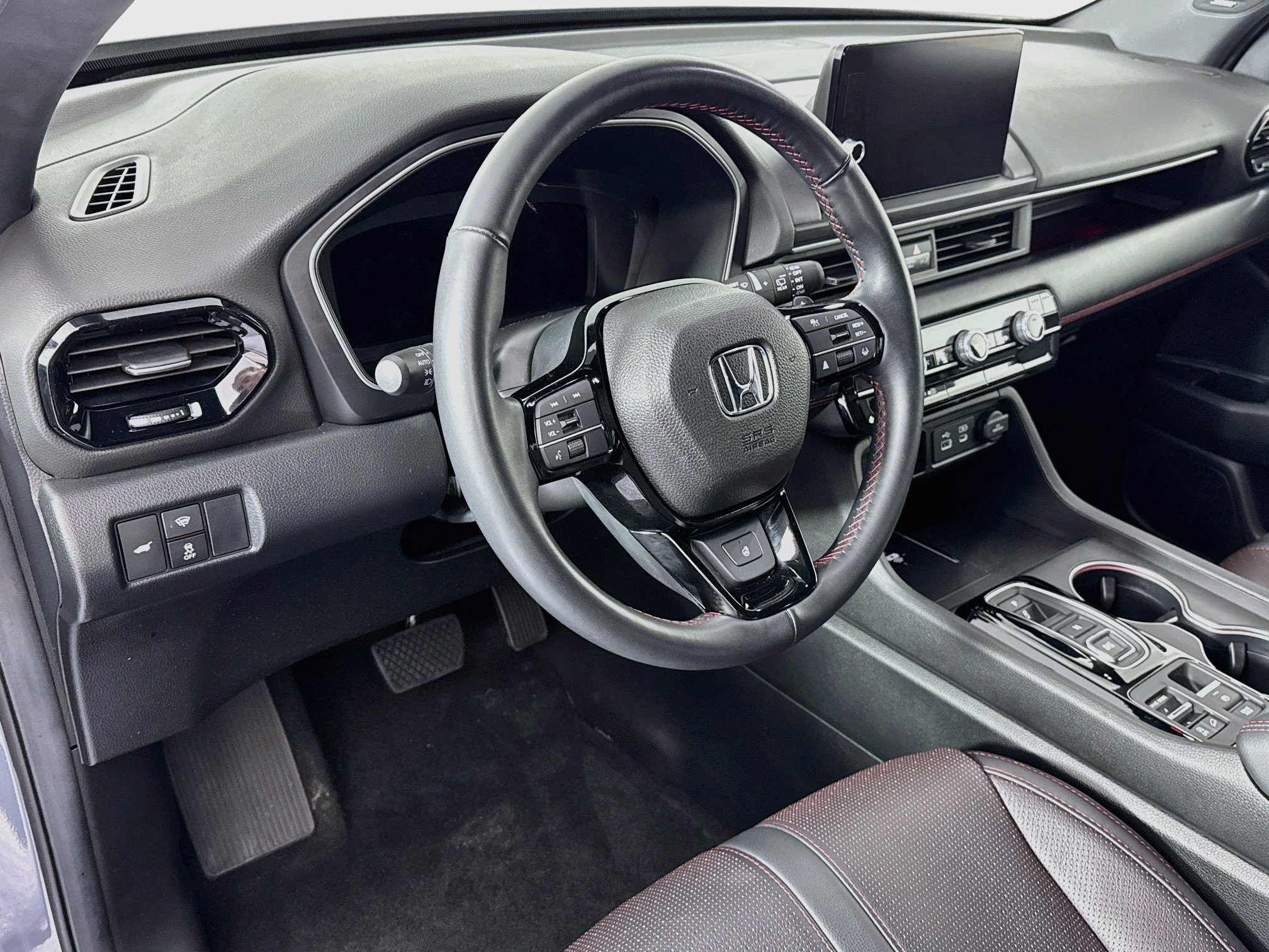 Certified 2025 Honda Pilot Black Edition image 9