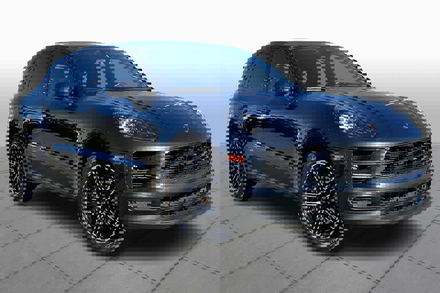 Used 2021 Porsche Macan S image 2