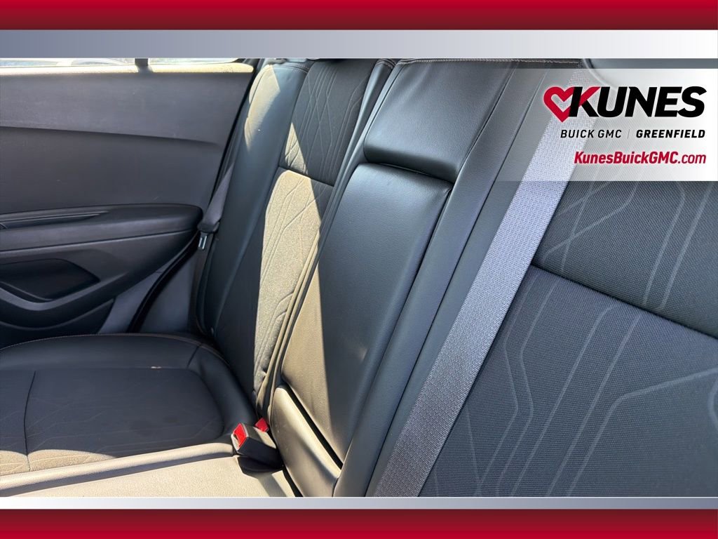 Used 2018 Chevrolet Trax LT w/ LT Convenience Package image 28