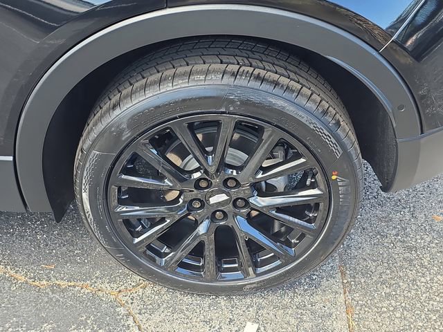 Used 2022 Cadillac XT4 Premium Luxury w/ Enhanced Visibility Package image 5