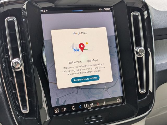 New 2025 Volvo XC40 B5 Plus w/ Protection Package Premier image 28