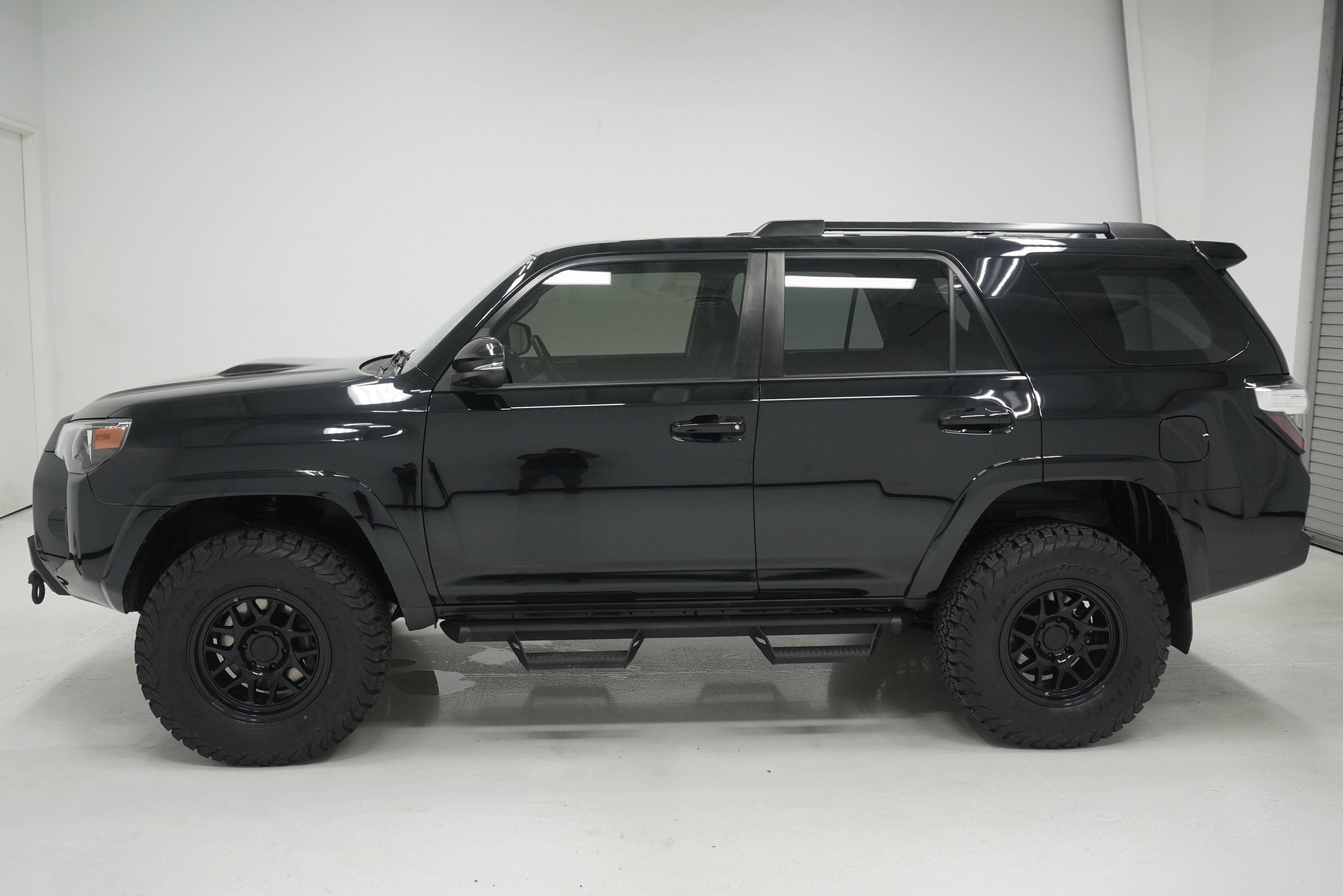 Used 2021 Toyota 4Runner Venture w/ Moonroof Package AWD/4WD image 7