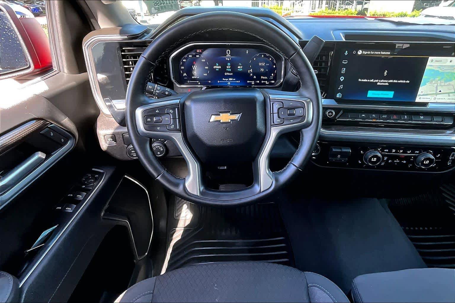 Used 2026 Chevrolet Silverado 1500 LT image 6