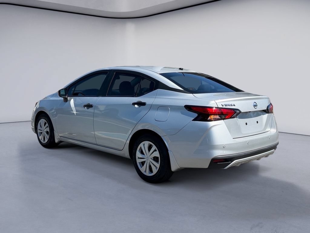 Used 2020 Nissan Versa S FWD image 3