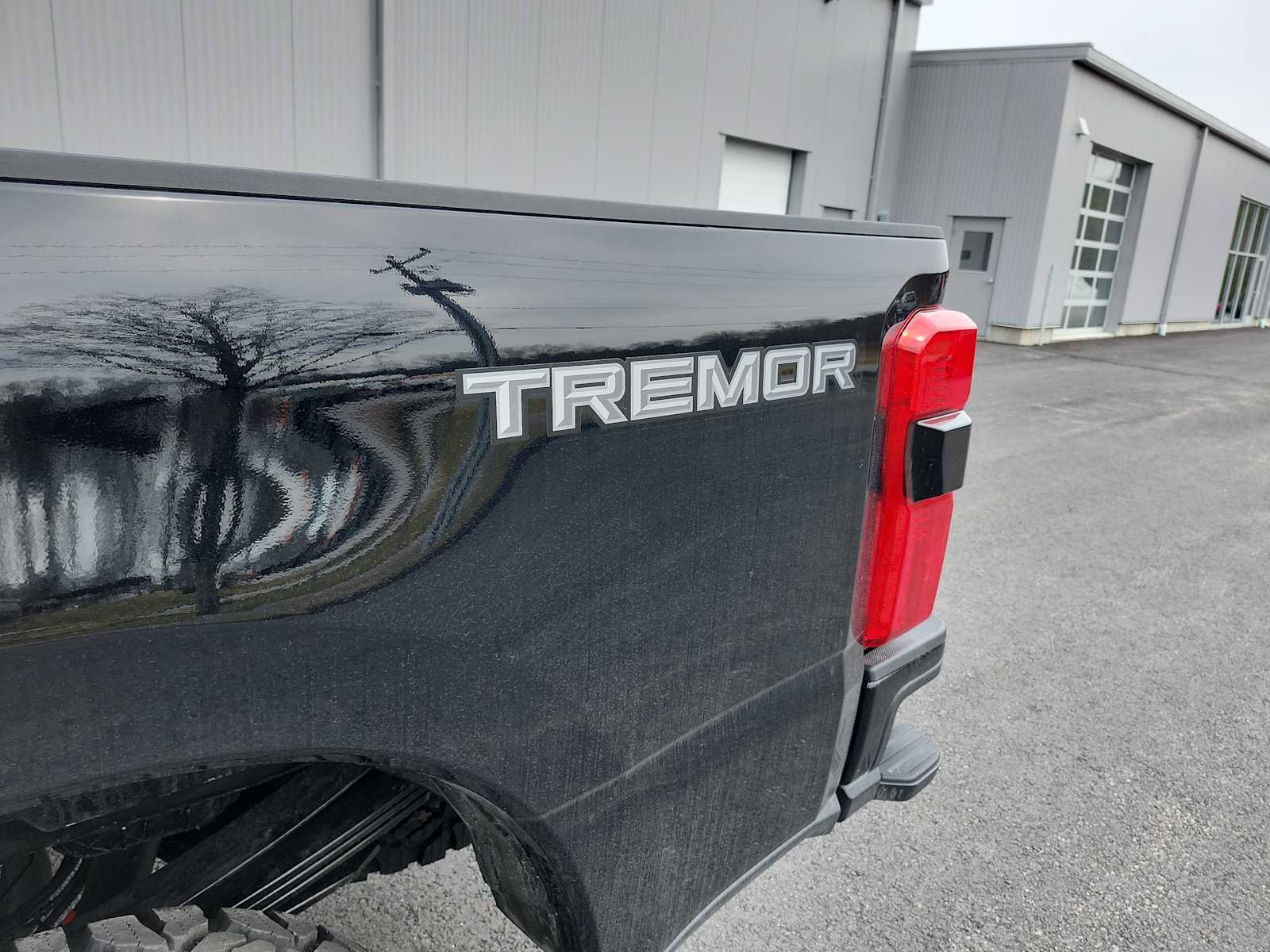 New 2026 Ford F350 Lariat w/ Tremor Off-Road Package image 16