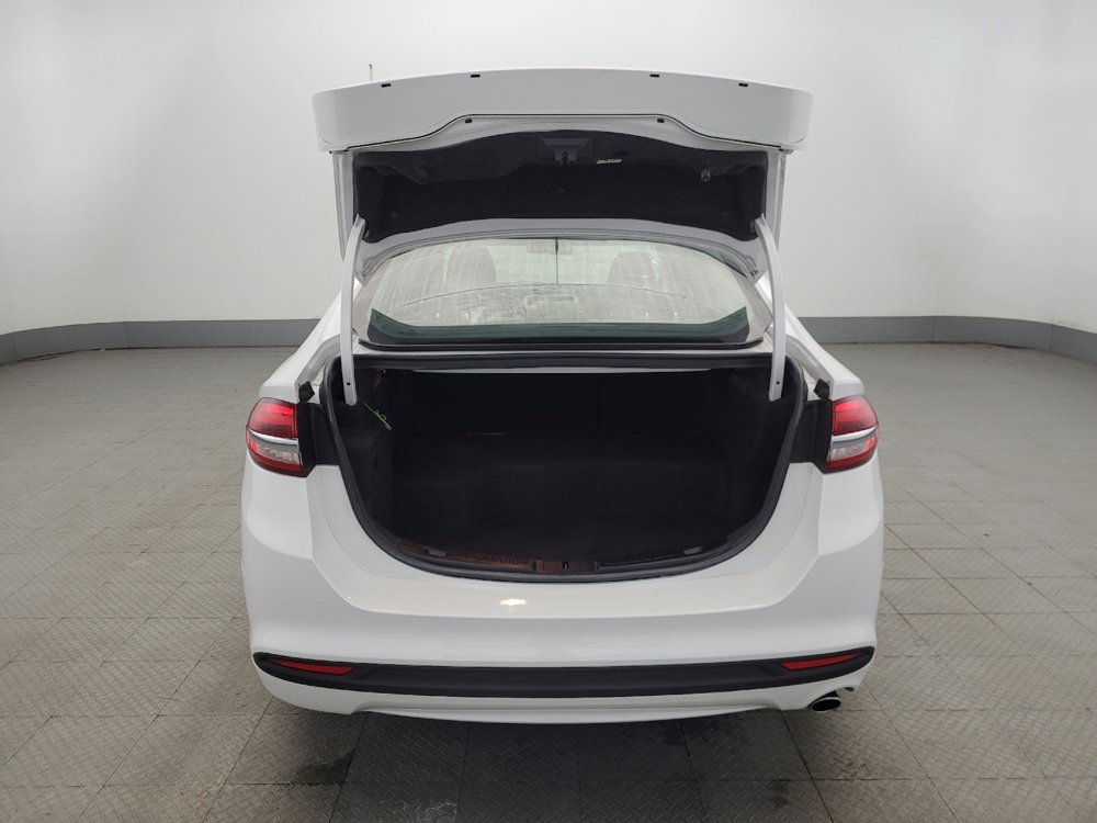 Used 2018 Ford Fusion S image 29