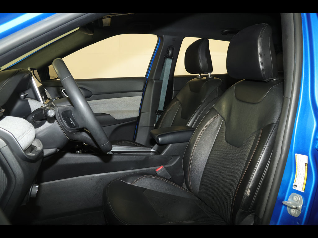 Used 2023 Jeep Compass Latitude AWD/4WD image 24
