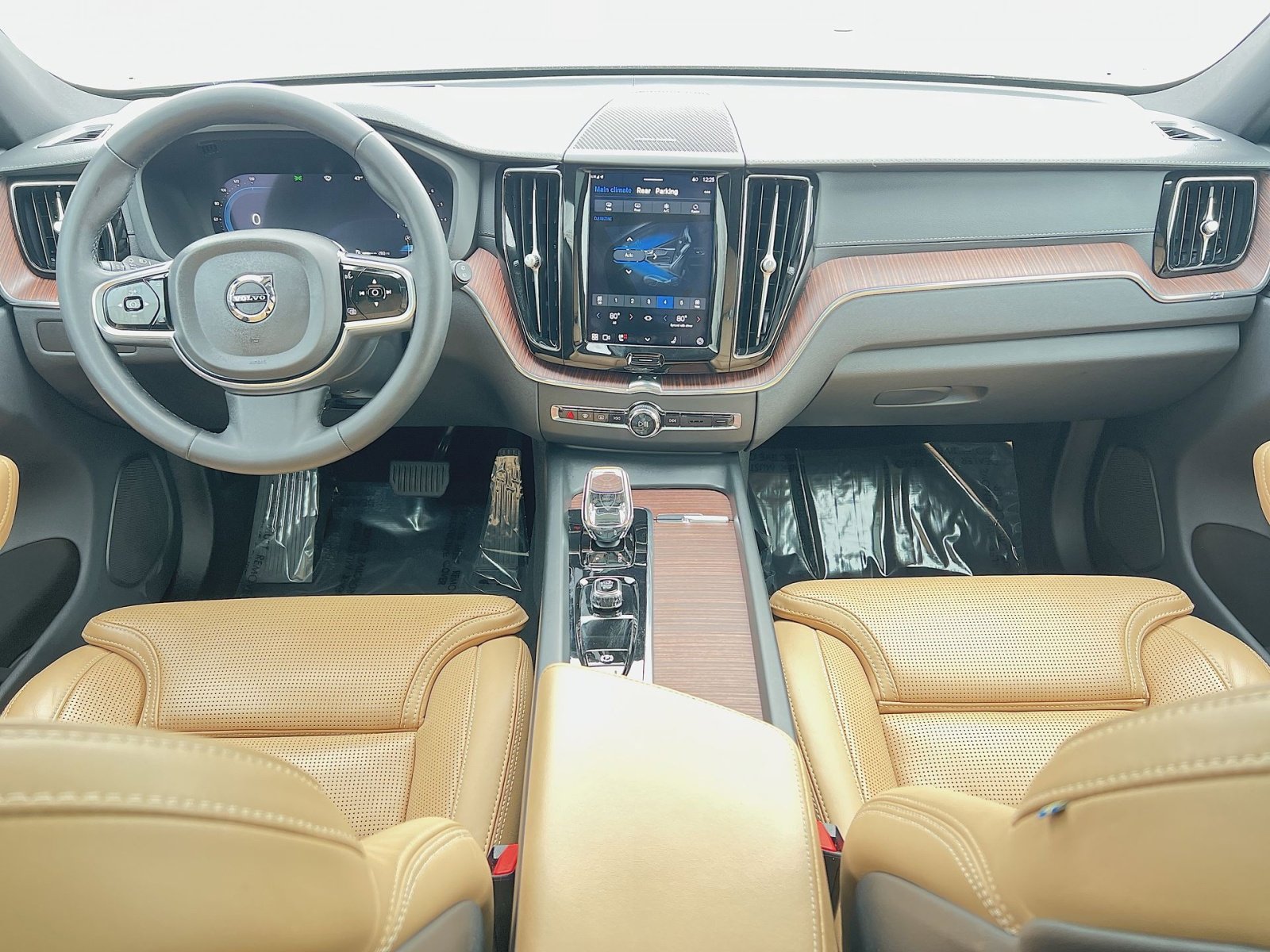 Certified 2023 Volvo XC60 B5 Ultimate image 23