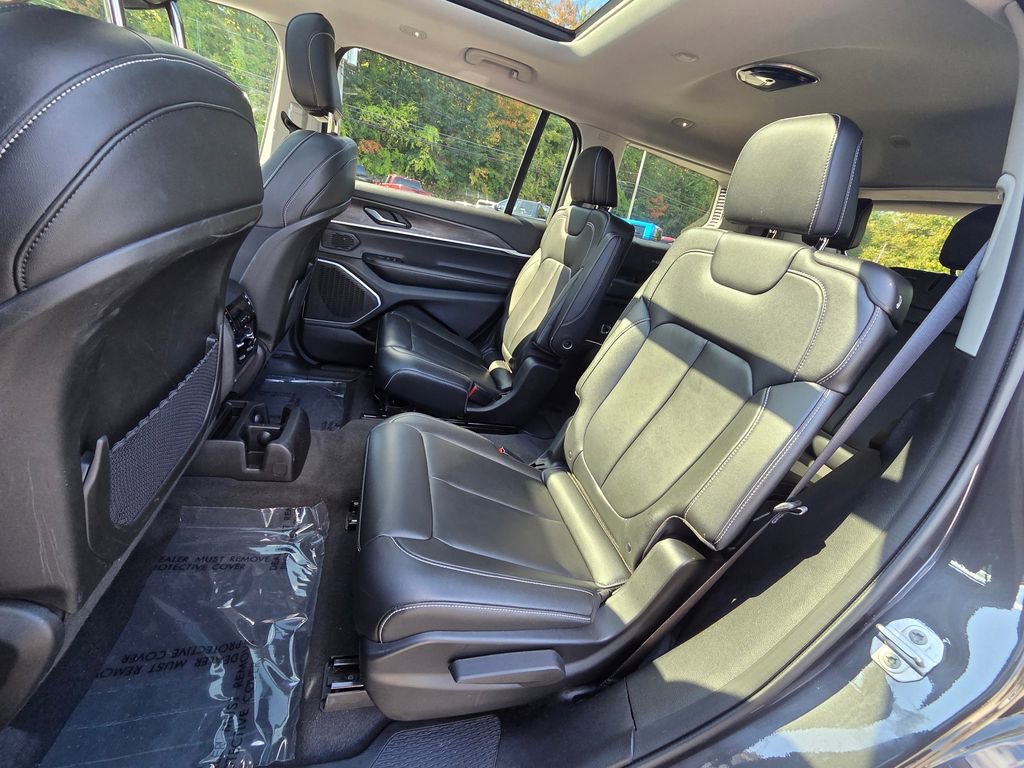 Used 2022 Jeep Grand Cherokee L Limited image 18