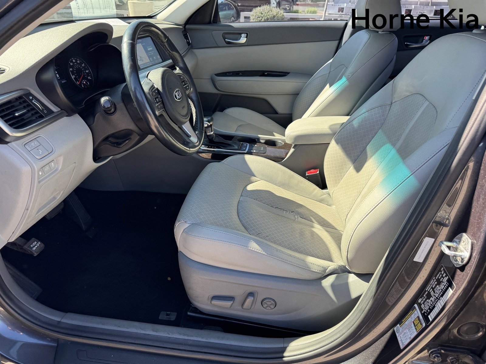 Used 2017 Kia Optima EX w/ Premium Package image 10