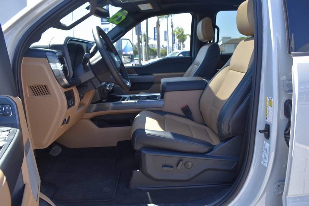 Used 2025 Ford F450 Lariat w/ FX4 Off-Road Package image 25