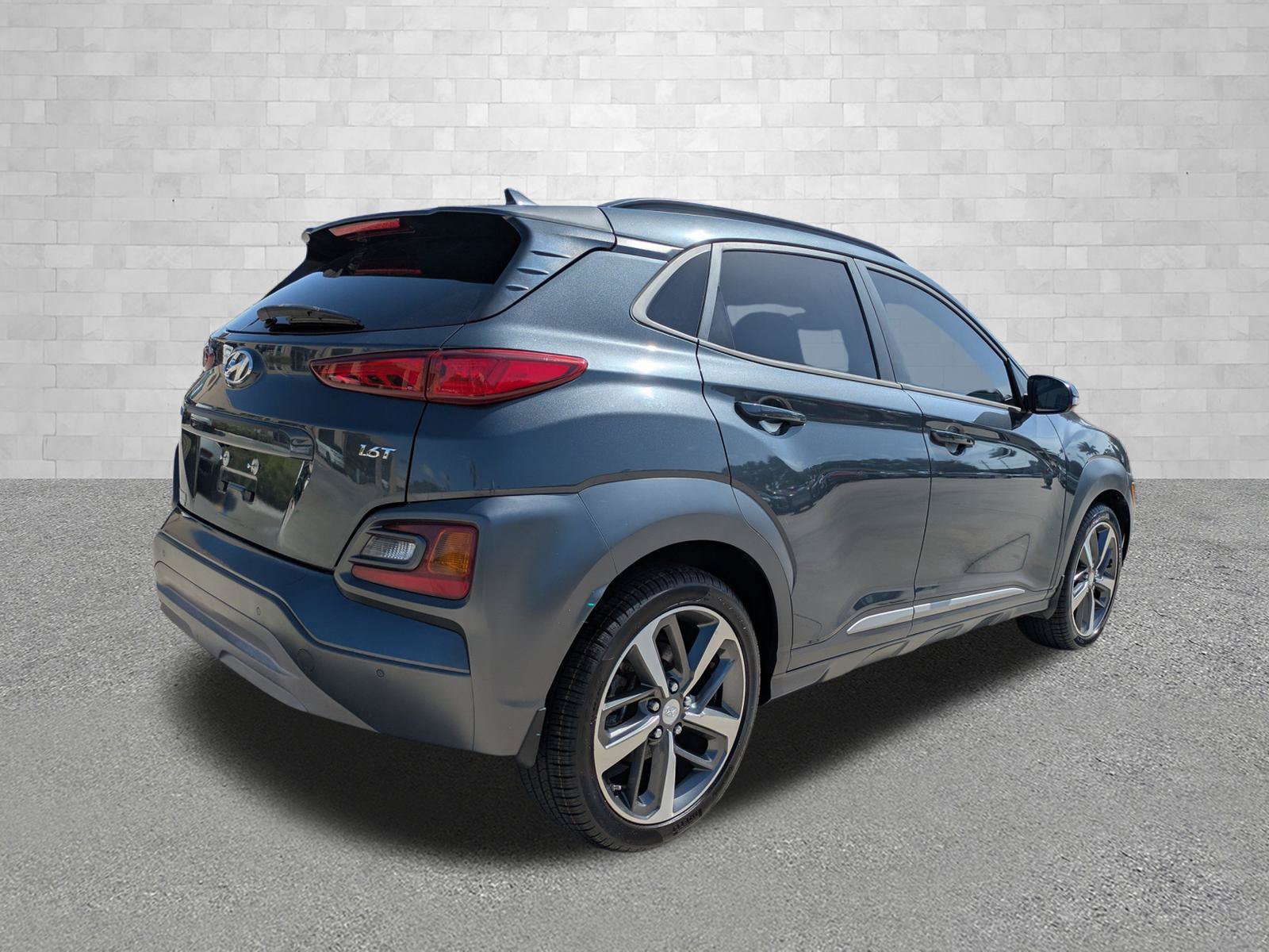Used 2019 Hyundai Kona Ultimate FWD image 2