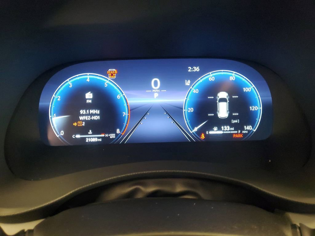 Used 2024 Toyota Highlander Limited image 25