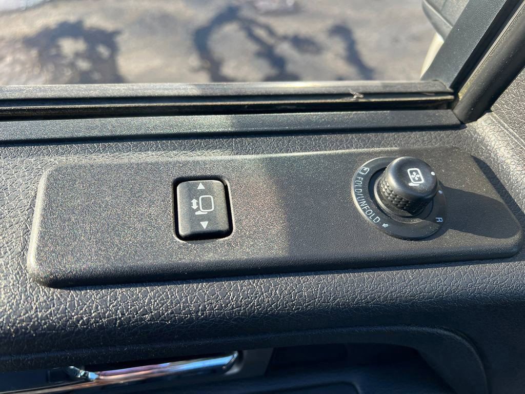 Used 2013 Ford F150 Platinum image 12