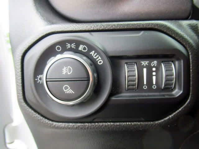 Used 2022 Jeep Gladiator Mojave w/ LED Lighting Group image 27